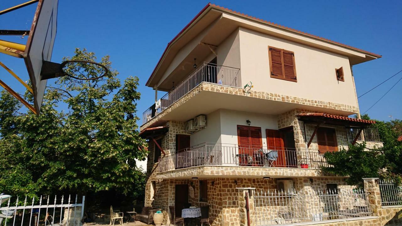 Apartmán Stone House With Seaview Nea Poteidaia Exteriér fotografie